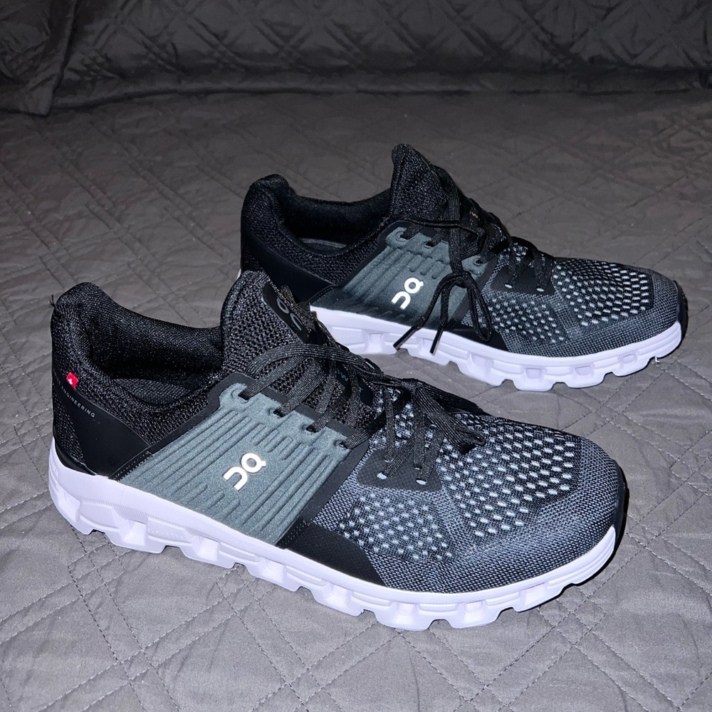 Black and Gray Men’s On Cloudswift shoes, never worn!